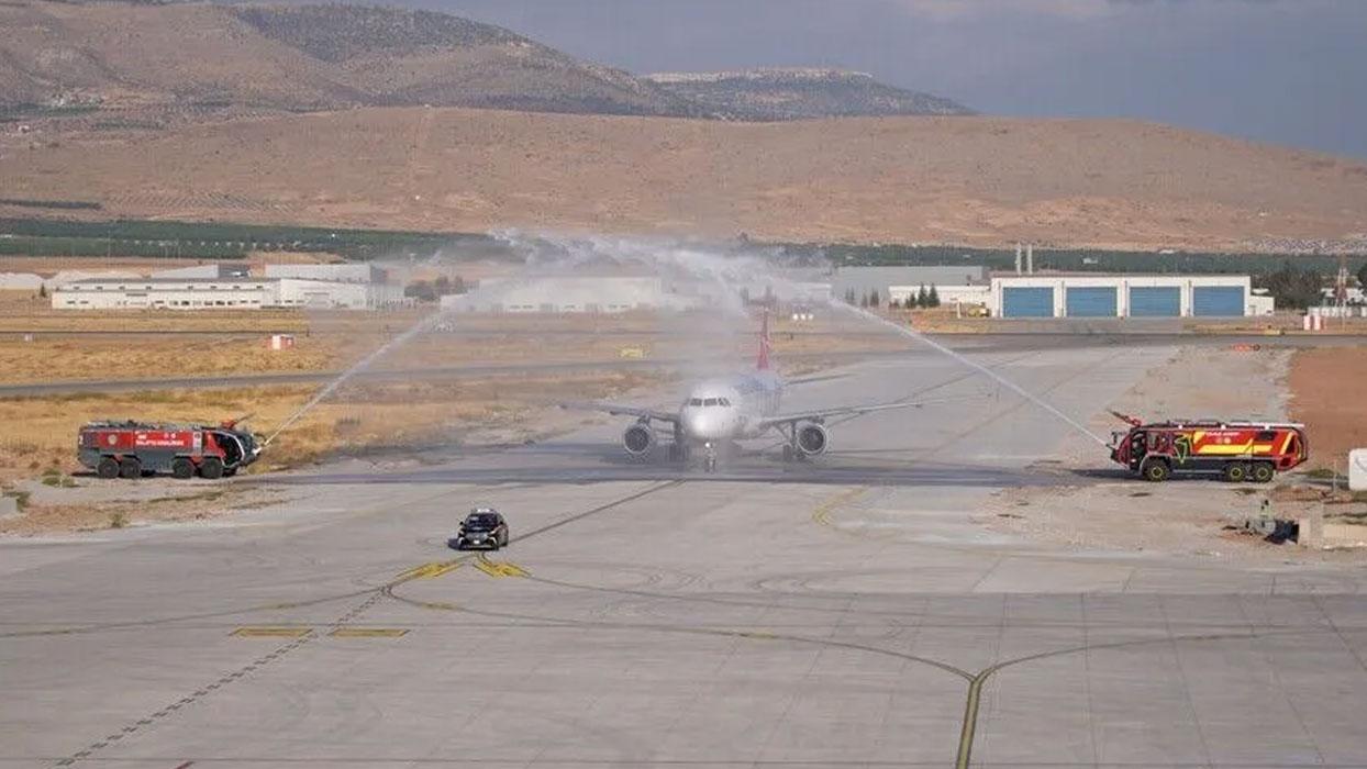 Malatya Havalimanı'nın yeni terminali ilk yolcularını ağırladı