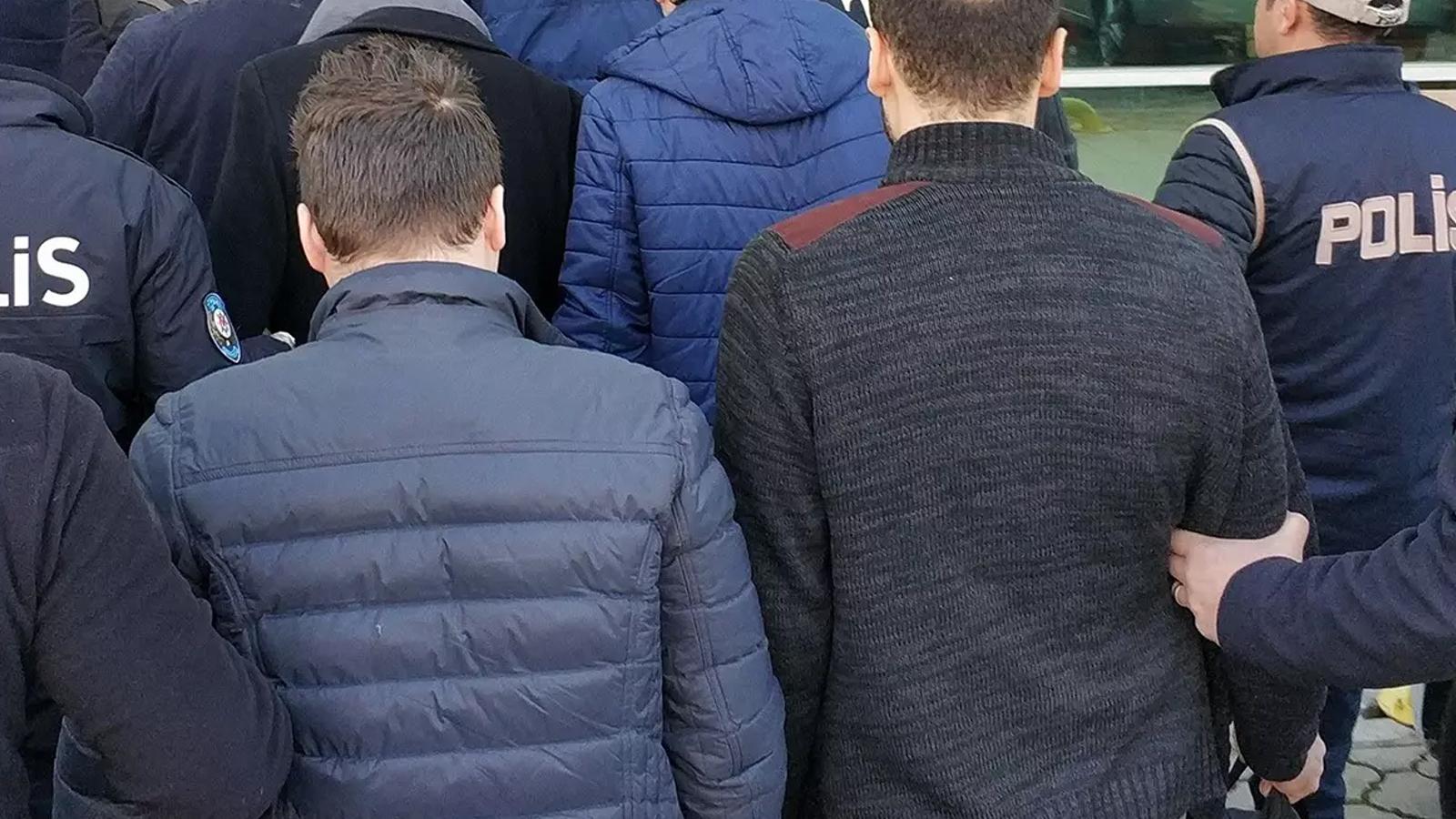 6 ilde FETÖ darbesi: 20 gözaltı
