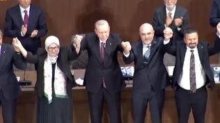 9 belediye başkanı AK Parti'ye katıldı! Rozetlerini Cumhurbaşkanı Erdoğan taktı