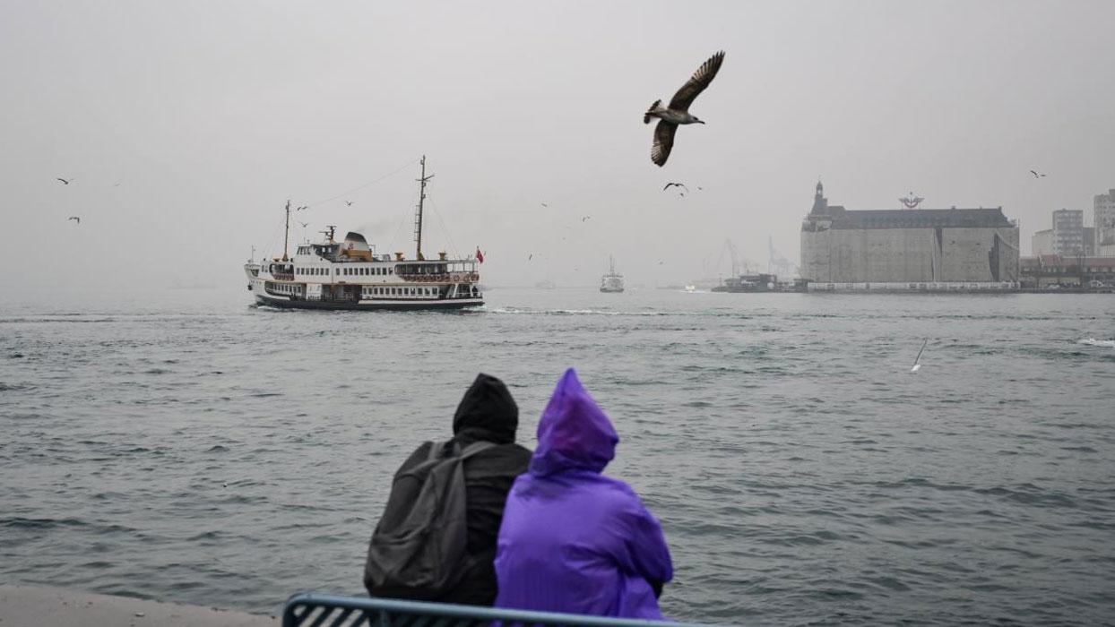 Kuvvetli yağış ve fırtınaya dikkat! İstanbul Valiliğinden meteorolojik uyarı