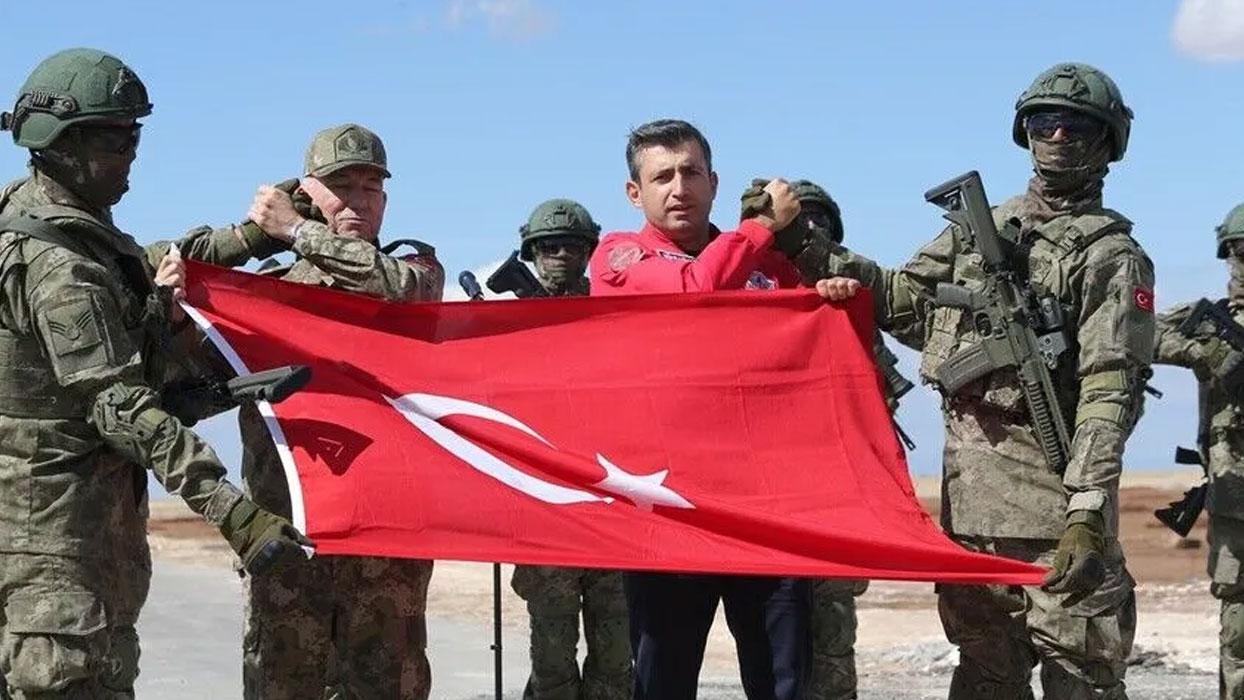 Selçuk Bayraktar, TEKNOFEST Güneydoğu festival alanını inceledi