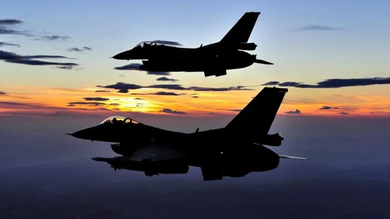 Batı'dan Kiev'e savaş jetleri sevkiyatı: Ukrayna yıl sonuna kadar 3 F-16 daha alıyor
