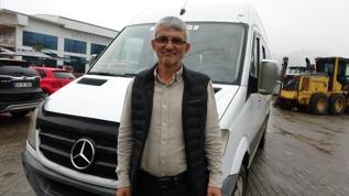Türkü ve şarkıları da tersten söylüyor! İlk kez duyanlar faklı bir dil konuştuğunu sanıyor