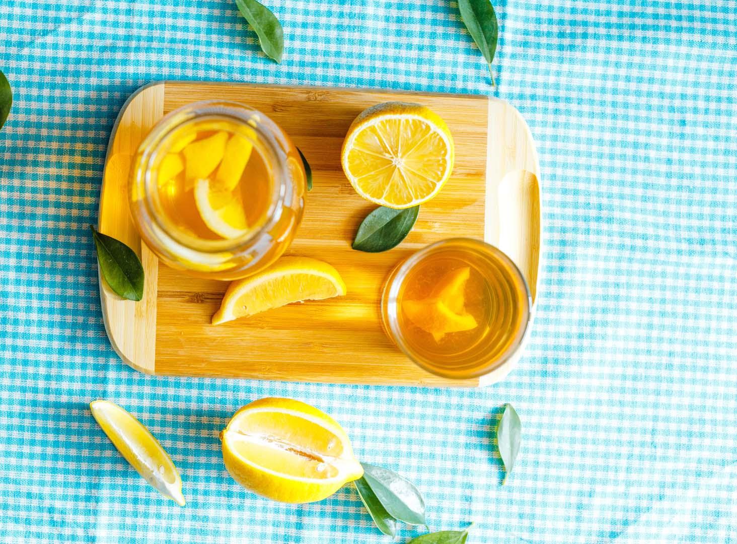 Elma sirkesi ve limonlu su tartışması! Hangisi sindirime daha iyi geliyor?