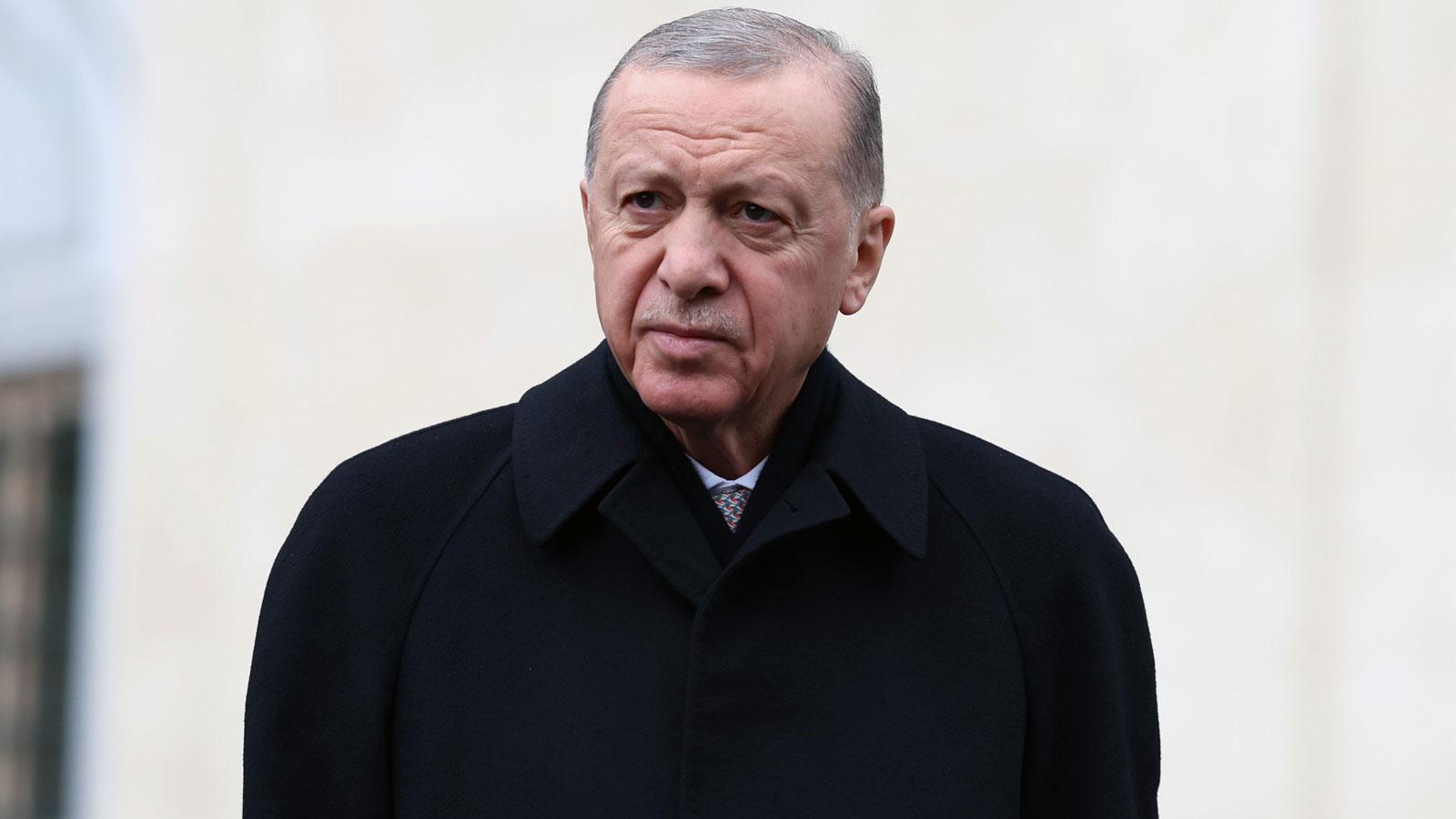 Cumhurbaşkanı Erdoğan cuma namazını Kerem Aydınlar Camisi'nde kıldı