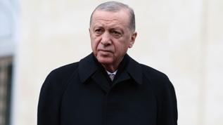 Cumhurbaşkanı Erdoğan cuma namazını Kerem Aydınlar Camisi'nde kıldı