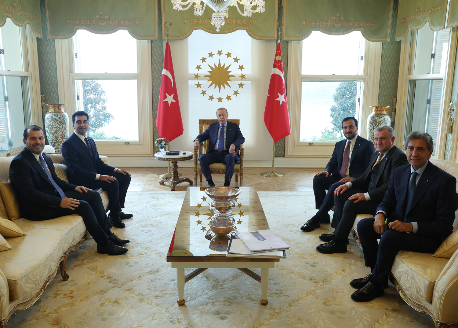 Cumhurbaşkanı Erdoğan, Şile, Tuzla ve Çekmeköy belediye başkanlarını kabul etti