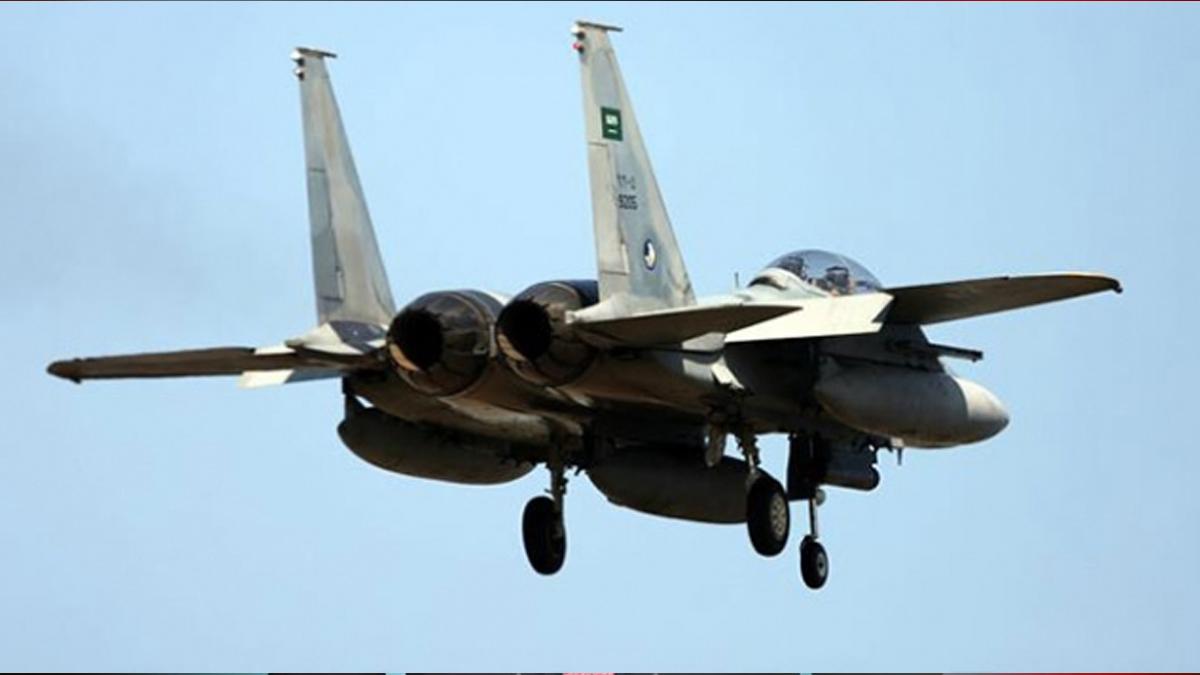 Savaş uçakları peş peşe havalandı! Suudi Arabistan'dan Yemen'e hava saldırısı