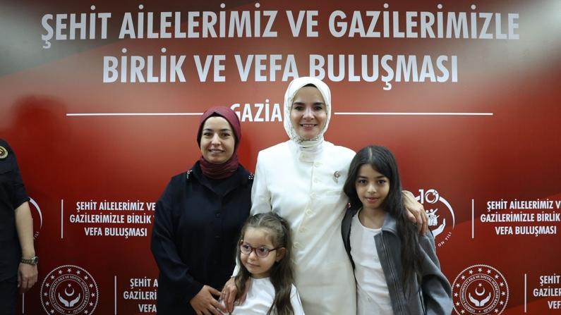 Bakan Göktaş, Gaziantep'te şehit aileleri ve gazilerle vefa buluşmasında bir araya geldi