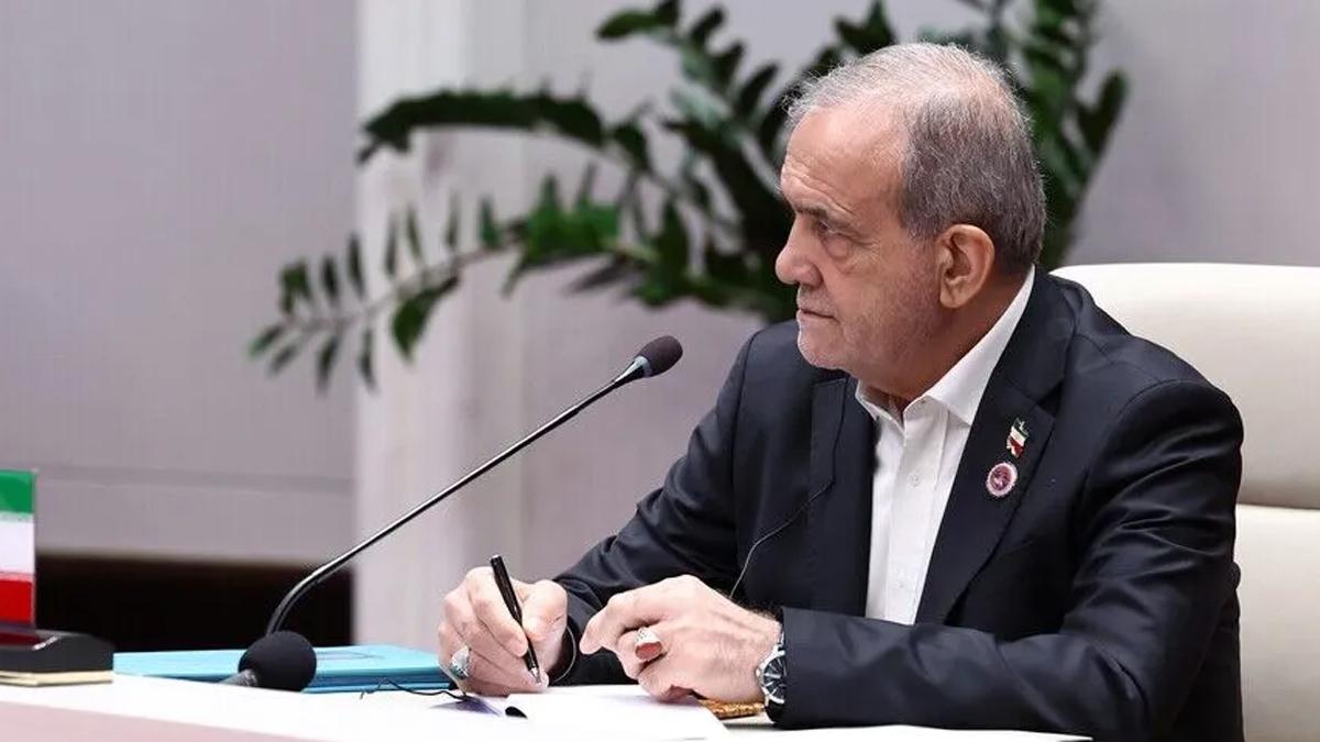 Deniz ablukasına dikkati çekti! Pezeşkiyan: Ekonomik baskı arttı
