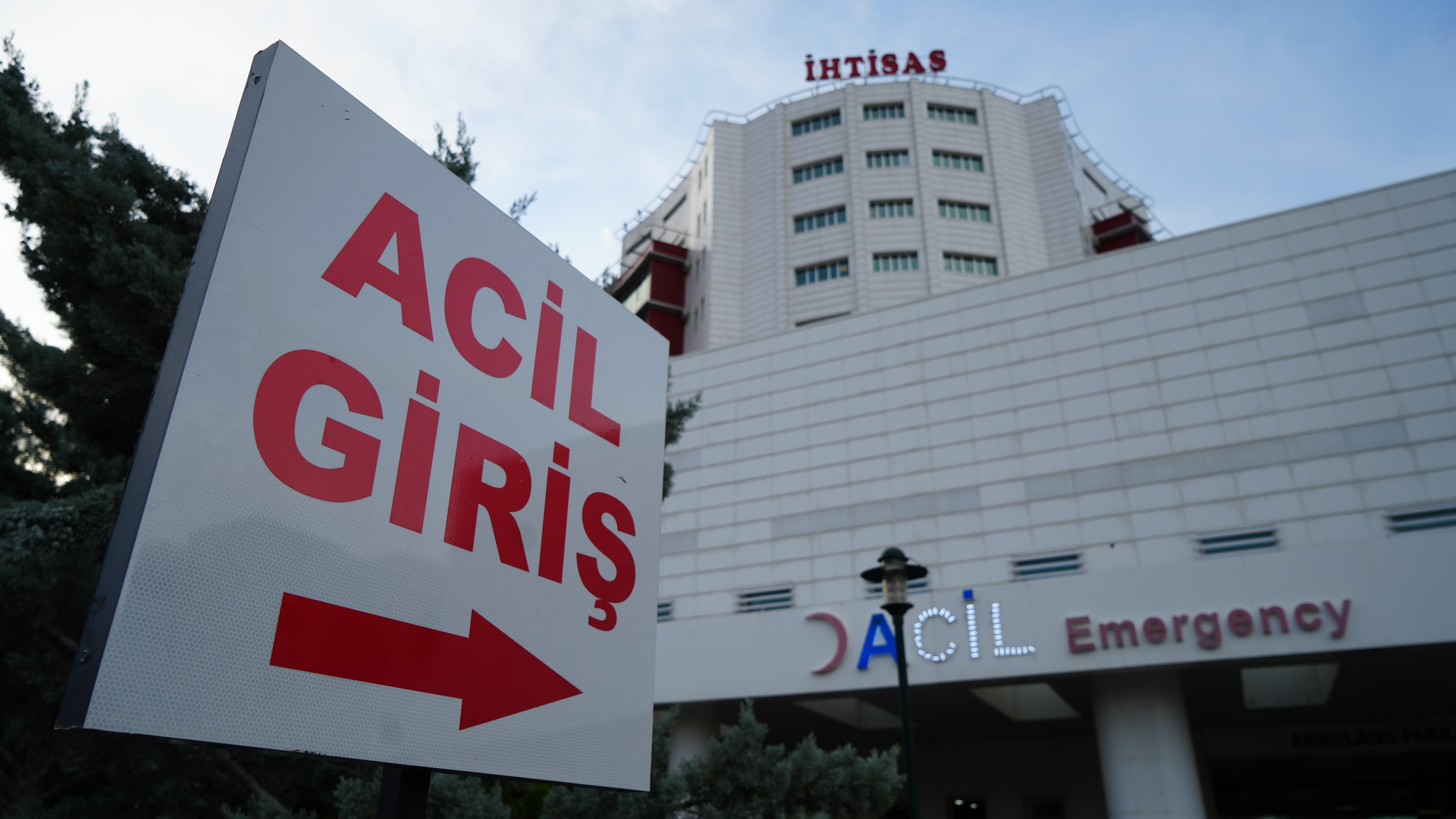 Düziçi'nde otomobil şarampole devrildi: 1 ölü, 2 yaralı