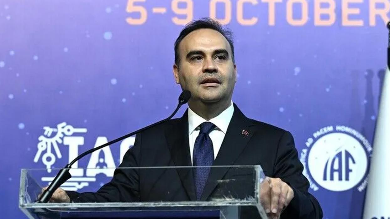 Bakan Kacır: Hedefimiz ulusal hibrit itki teknolojimizi kullanarak 2027'de Ay'a ulaşmak