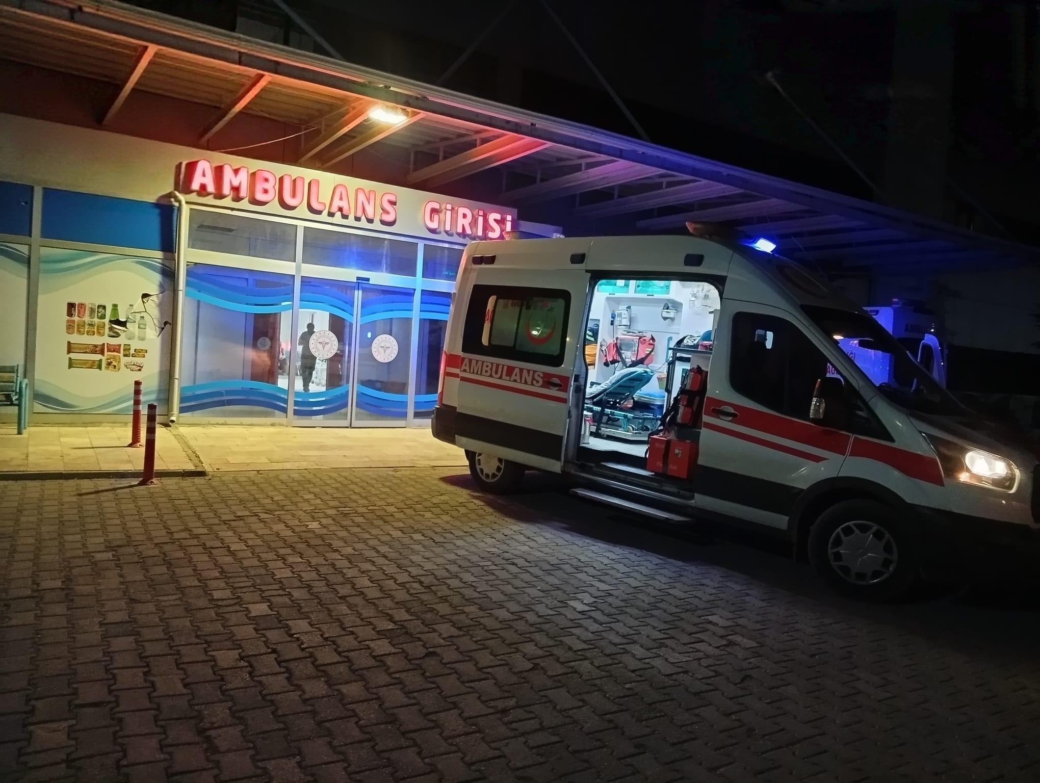 Adıyaman'ın Gölbaşı ilçesinde otomobil şarampole yuvarlandı: 4 yaralı