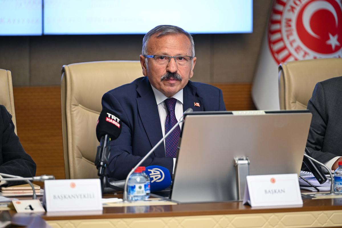 Bekir Bozdağ'ın yerine getirilen isim belli oldu