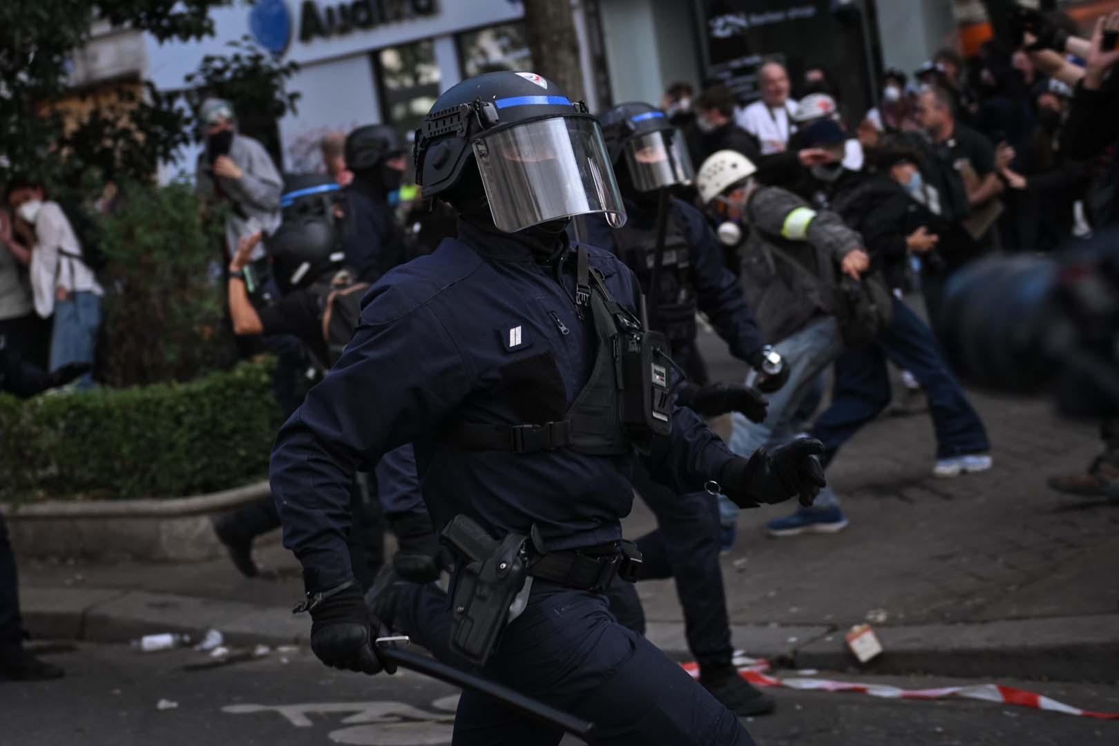 Fransa'da öğrenci protestoları ülke geneline yayıldı! Polis göstericilere müdahale etti