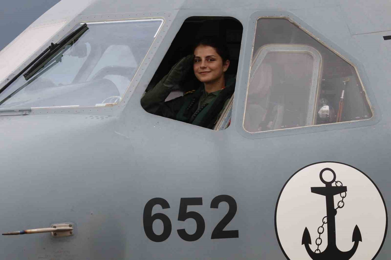 Gökyüzünde bir ilk: Türk Deniz Kuvvetleri'nin ilk kadın uçak pilotu