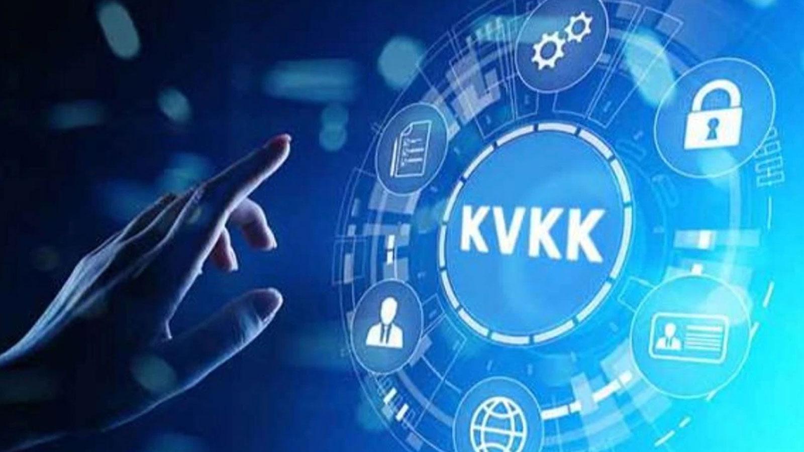 İş yerinde gizli takibe ağır yaptırım! E-posta ve mesaj denetiminde kurallar değişti