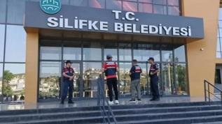 Silifke Belediyesi'ne yolsuzluk ve rüşvet operasyonu!: 7 şüpheli gözaltında