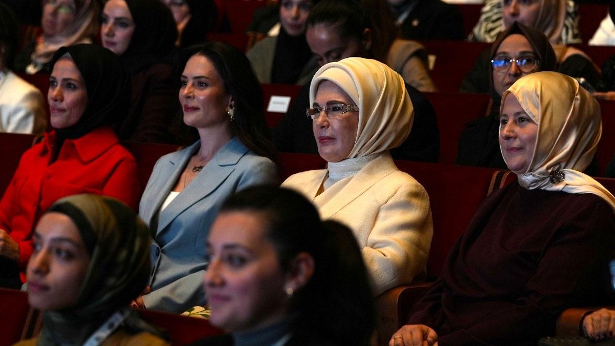 GİF'27'de gençler iz bıraktı, yıldızlar alkışladı