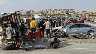 Kahramanmaraş'ta bir kişinin öldüğü trafik kazasında MHP Kahramanmaraş Milletvekili Karakoç ile 6 kişi yaralandı