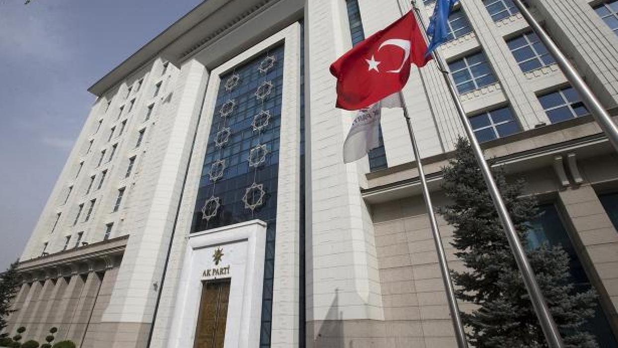 AK Parti'den Zeynel Emre, Şaban Sevinç ve Timur Soykan'a tazminat davası