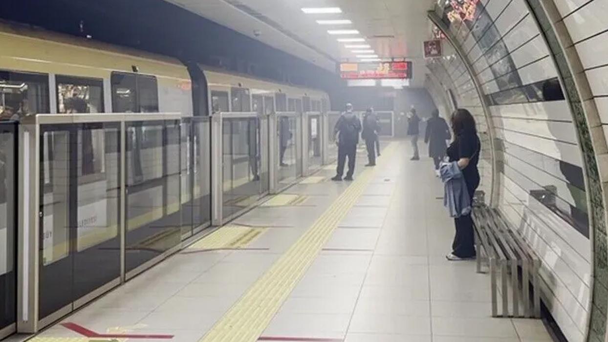Üsküdar-Sultanbeyli Metro Hattı'nda kabloların patlaması nedeniyle seferler aksadı