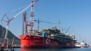 Türkiye'nin ilk yüzer üretim platformu Osman Gazi görev yerine uğurlanıyor
