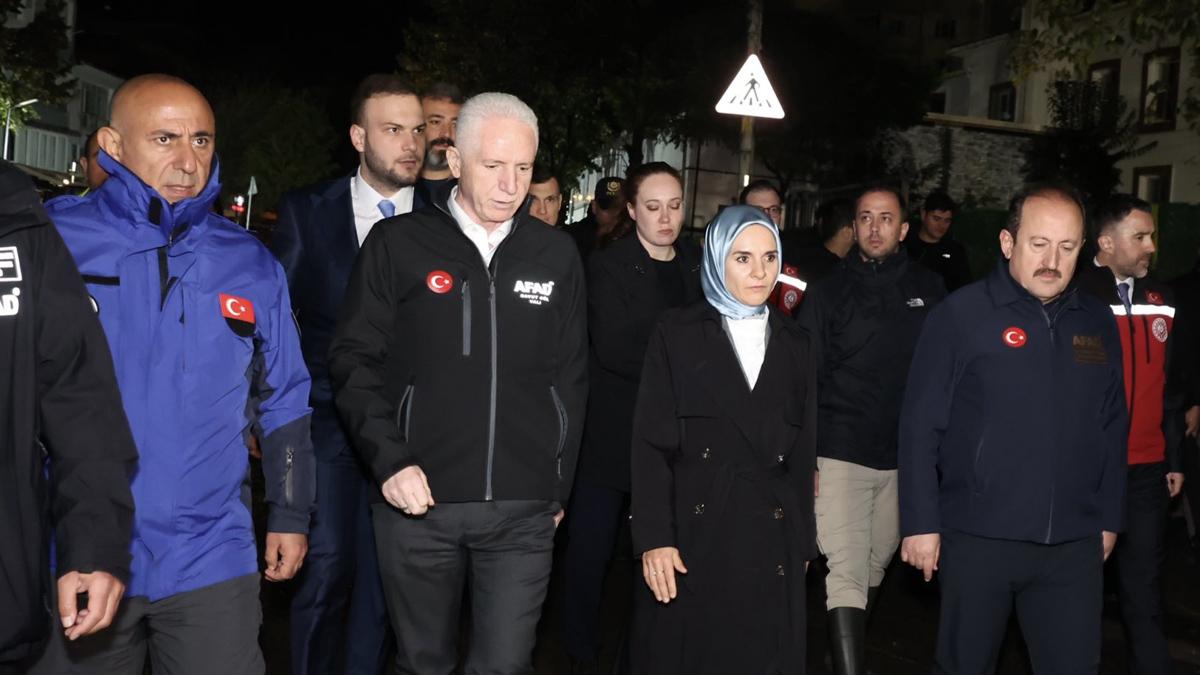 Bakan Göktaş, Ayazağa'da: Afetzedelerin ihtiyaç ve taleplerini dinledi