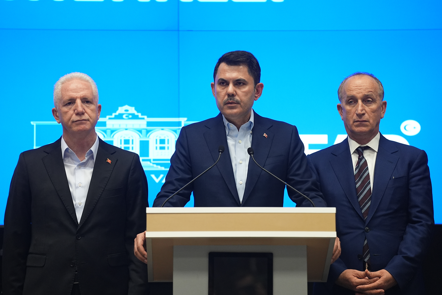 İstanbul'da son 83 yılın yağış rekoru! Bakan Kurum: Tüm barınma ihtiyaçları karşılanacak