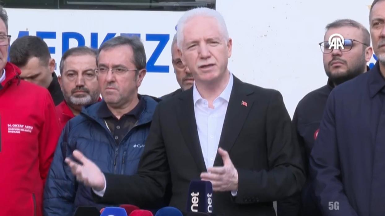 "Kayıp 3 kişiyi arama çalışmaları devam ediyor" İstanbul Valisi Davut Gül: Yıkılması gereken yerler yıkılıyor