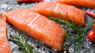 Somonun tahtı sallandı! Diyetisyenler somondan daha fazla Omega-3 içeren 5 besini açıkladı