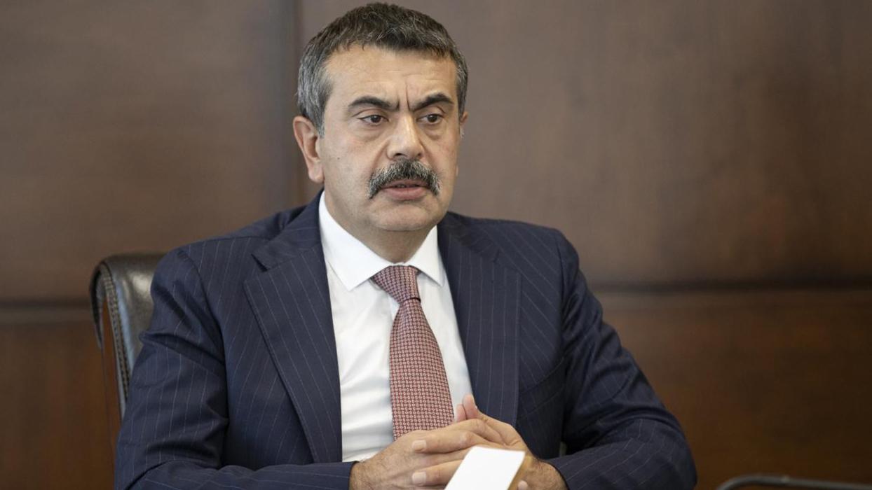 Bakan Tekin'den Türkçe vurgusu: Çocuklarımız dilimizin zenginliğiyle yetişmeli