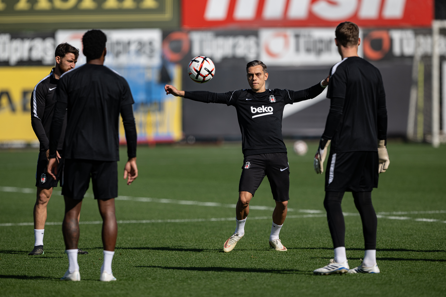 Beşiktaş-Crystal Palace maçı hangi kanalda, saat kaçta? Maça doğru...