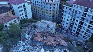 Zonguldak'ta bina faciasının boyutu gün ağarınca ortaya çıktı: 7 bina tahliye edildi