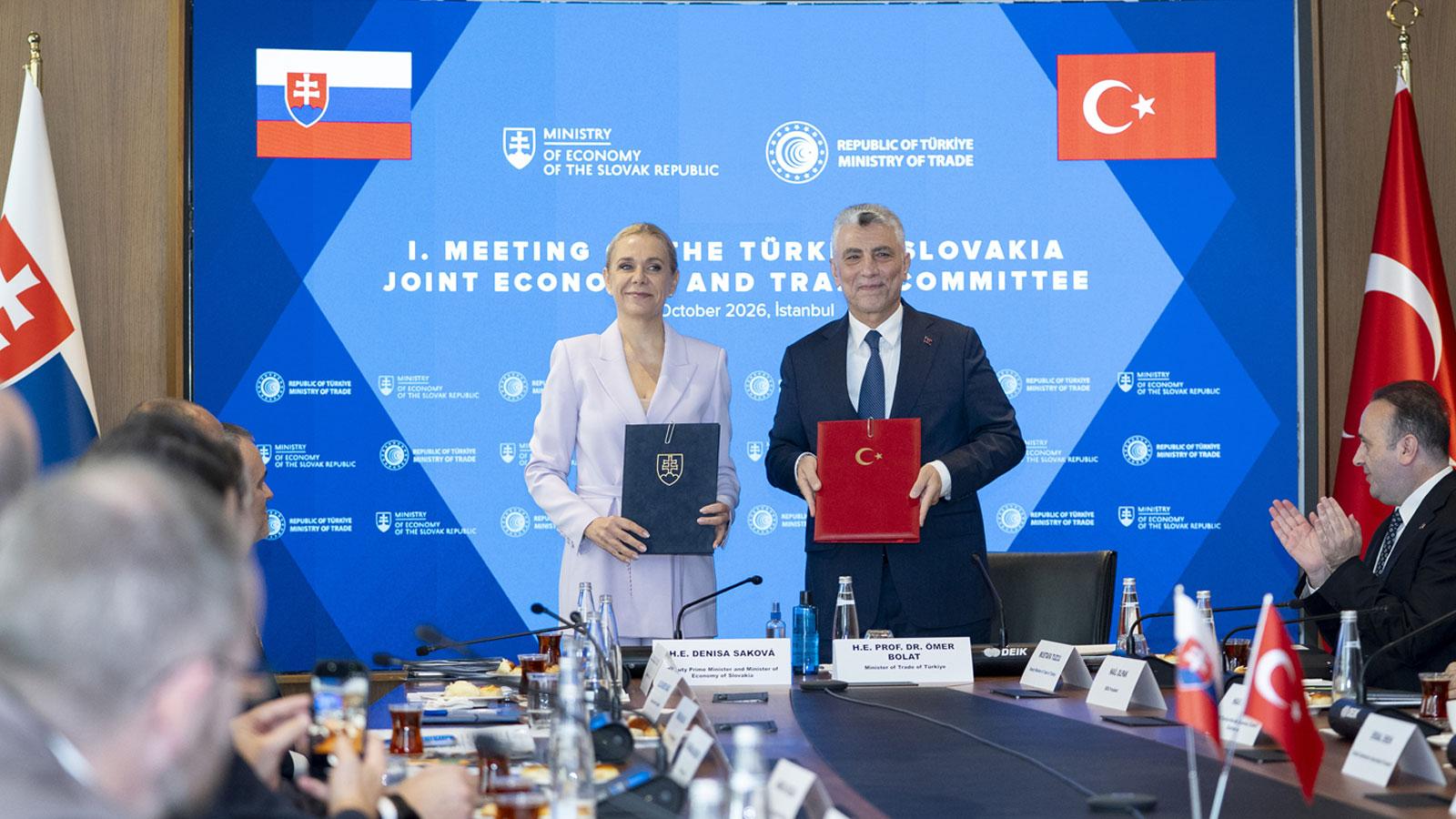 Bakan Bolat: Slovakya ile 5 milyar dolarlık ticaret hedefine gelecek yıl ulaşırız