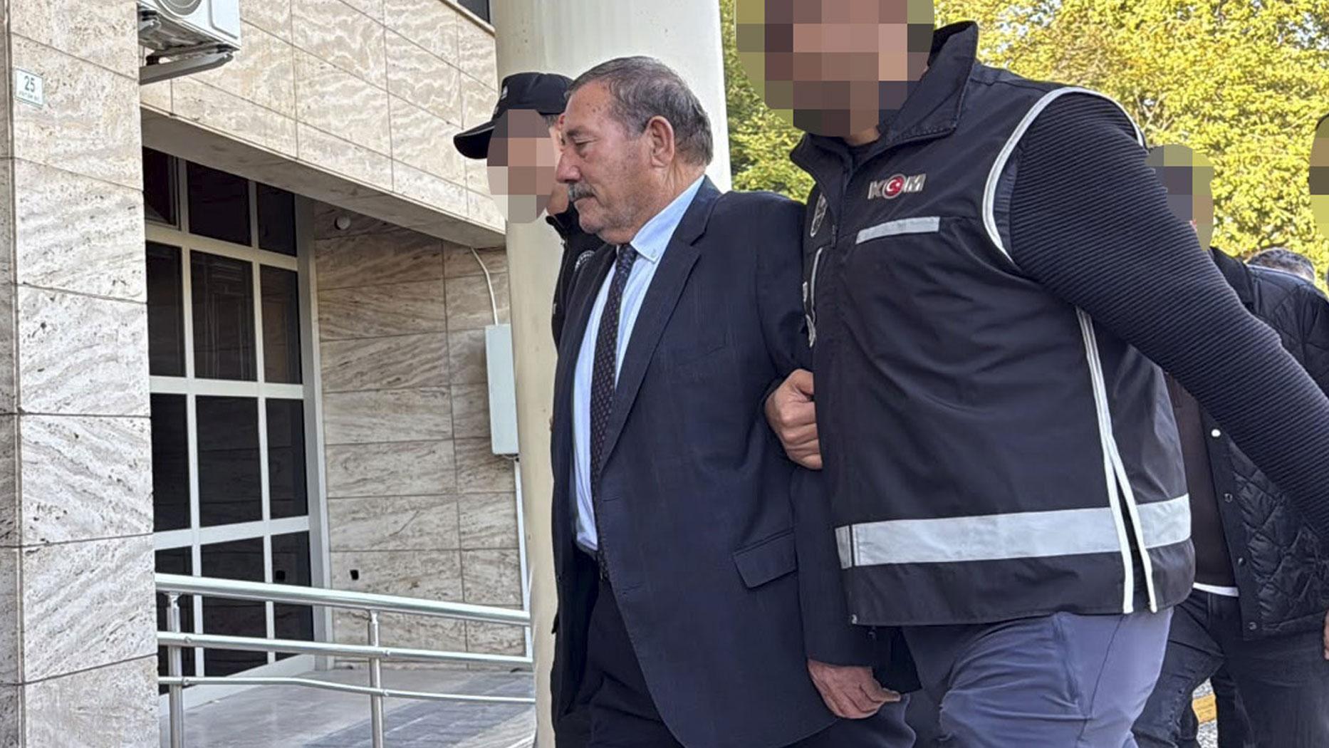 Milas'ta rüşvet operasyonu: CHP'li Belediye Başkanı görevden uzaklaştırıldı