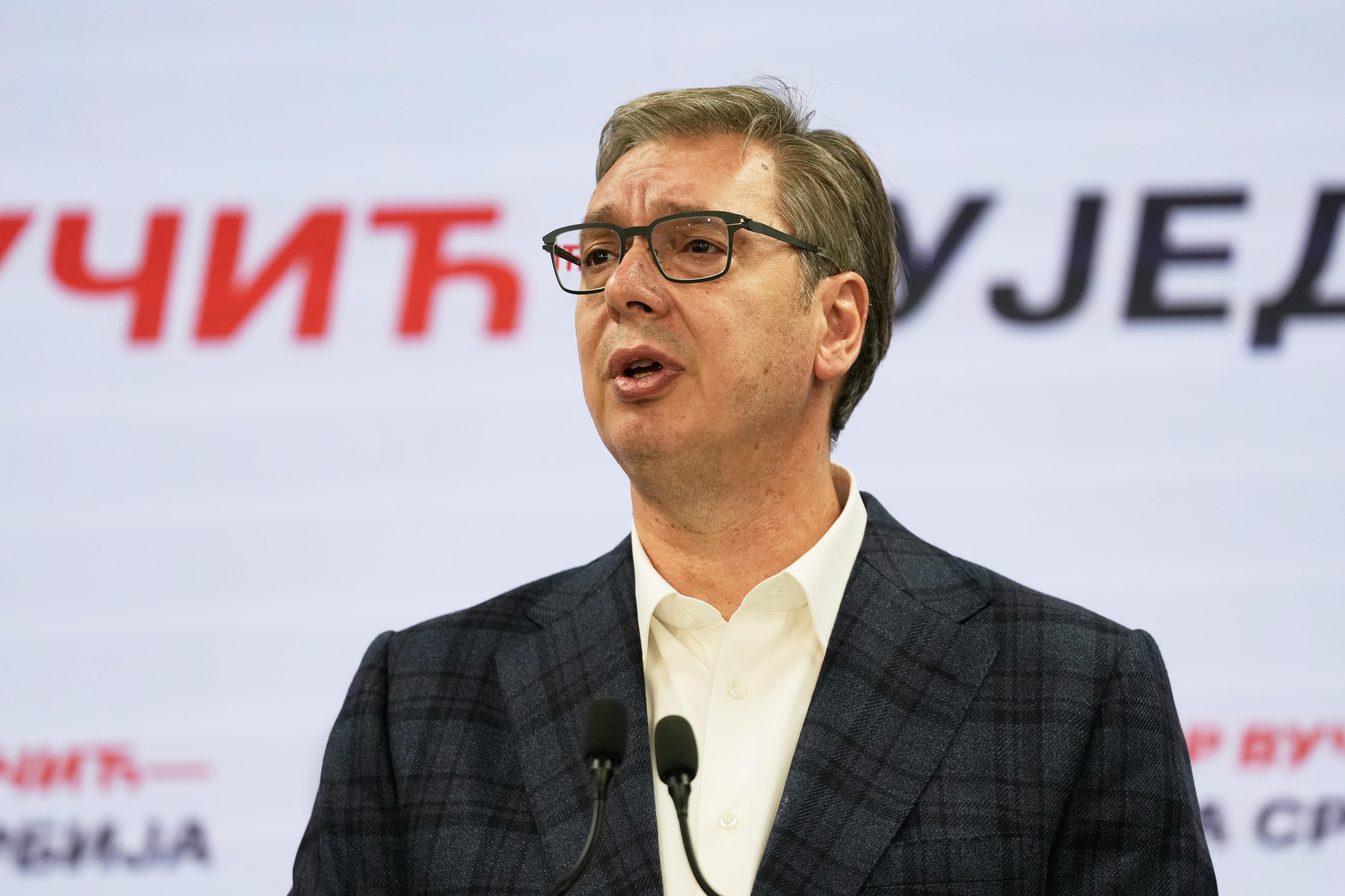 Sırbistan'da seçim sonucu belli oldu: Vucic yenilgiyi kabul etti