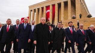 Devlet erkanı Anıtkabir'de! Başkan Erdoğan: Cumhuriyet, tarihimize yeni bir istikamet çizdi