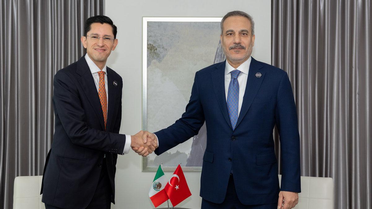 Bakan Fidan, Meksikalı mevkidaşı Alvarez ile bir araya geldi