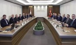 Bakan Kurum, KKTC Başbakanı Üstel ile görüştü