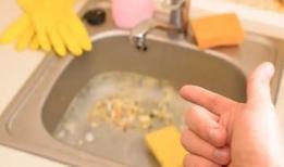 Meğer lavabo tıkanmasını açmak bu kadar basitmiş! Kimsenin aklına gelmezdi