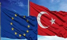 Türkiye'yi savunmada kilit ülke olarak gören Polonya, AB'ye üyelik sürecini de destekliyor