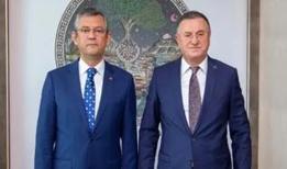 Lütfü Savaş'tan Özgür Özel'e sert tepki: Mikroplarla savaşmayı en iyi ben bilirim