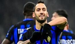 Galatasaray, Hakan Çalhanoğlu için Inter ile görüşmelere başladı