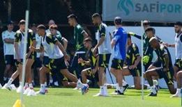 Fenerbahçe Trendyol Süper Lig'de 2025-2026 sezonu hazırlıklarına başladı