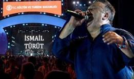 İsmail Türüt, Trabzon Kültür Yolu'nda muhteşem bir şov sergiledi!