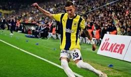 Fenerbahçe'nin yıldızı Sebastian Szymanski için İtalyan ekibinden yetersiz teklif