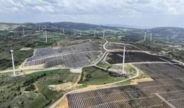 Türkiye'nin elektrik kurulu gücü 120 bin megavatı aştı