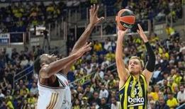 Fenerbahçe Beko, Euroleague'de Dubai Basketbola karşı mağlup oldu