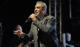 Şarkıcı Ege'den Ayvalık'ta unutulmaz konser!